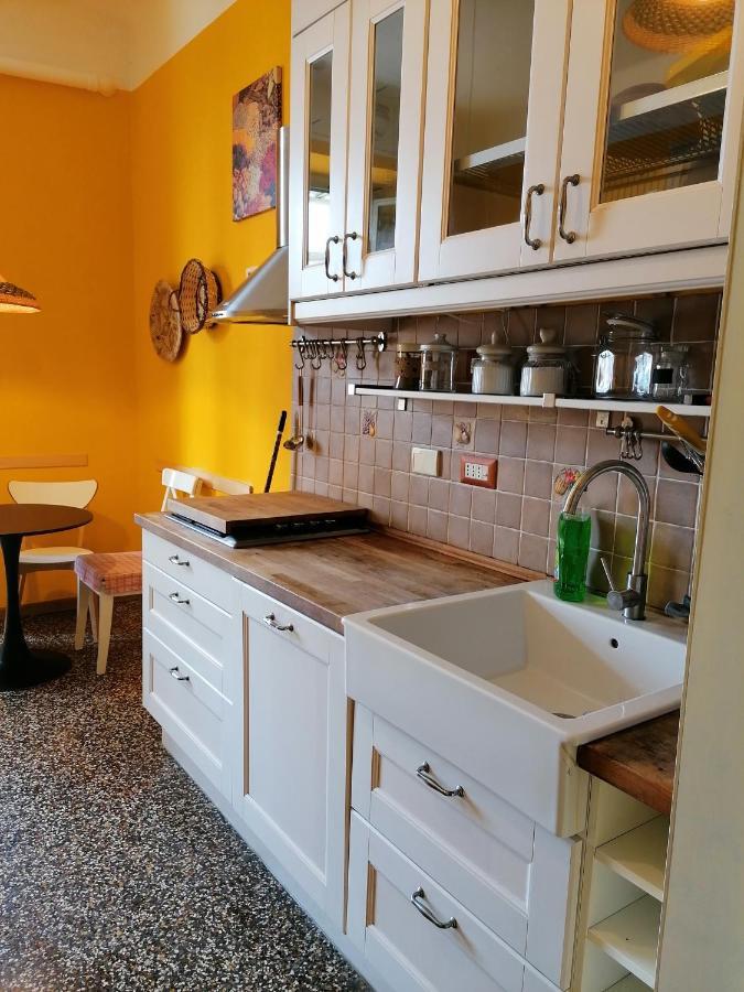 La Volpe Gialla Savona Buitenkant foto